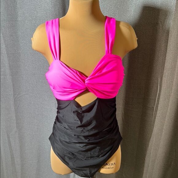 VIMPUNEC Pink and Black Swimsuit - Picture 14 of 14